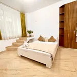 Апартаменти Address 14 *